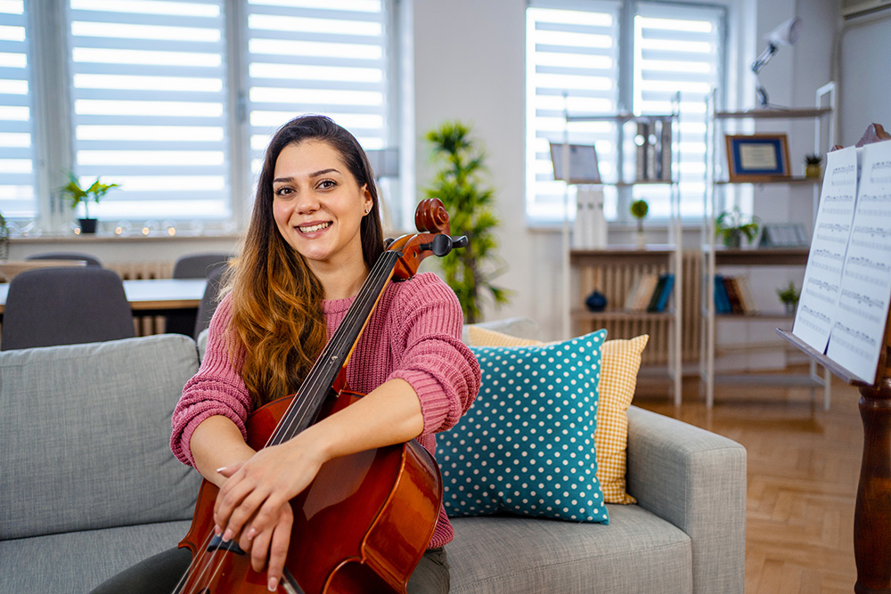 Smiling Cello player